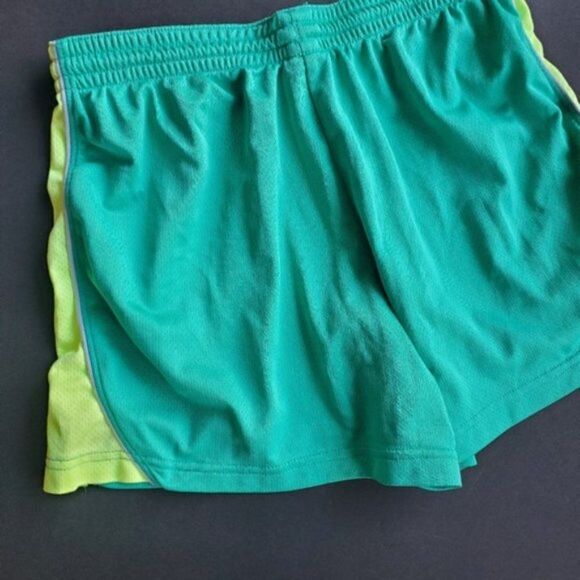💍Nike green and yellow shorts - Picture 7 of 7